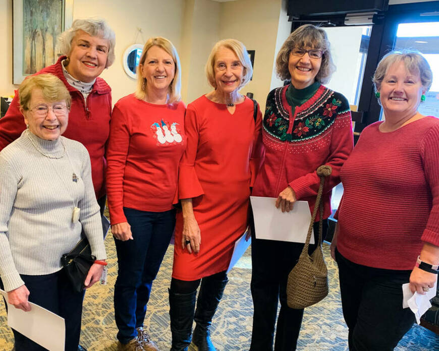 Women singing christmas songs 2